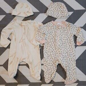 Baby girl size newborn 2 hat 2 footie pajamas matching set